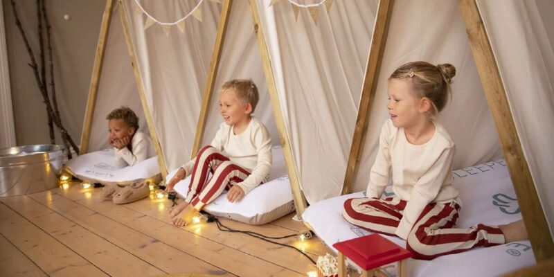 584601_14_STOKKE_CloudSleeper_Blanc Lit de voyage gonflable CloudSleeper JetKids by Stokke®