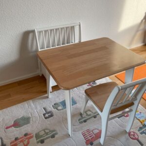 Geuther_7_SET20_WENA_Ensemble_Bambino_Blanc_Naturel Ensemble Table 2 Chaises et Banc coffre BAMBINO Blanc Naturel