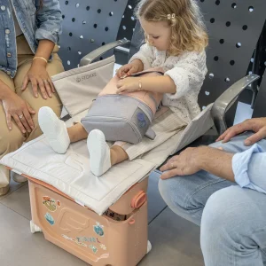 Stokke 564403 3 JetKids BackPack Front CoralPink