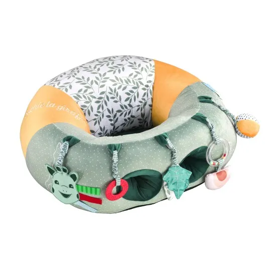 Sophie La Girafe 010413 1 Sophie La Girafe + Baby Seat & Play