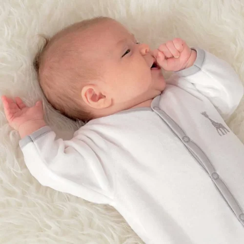 Sophie La Girafe 8502010 1 Sophie La Girafe + Pyjama 1 Mois V Blanc Et Gris