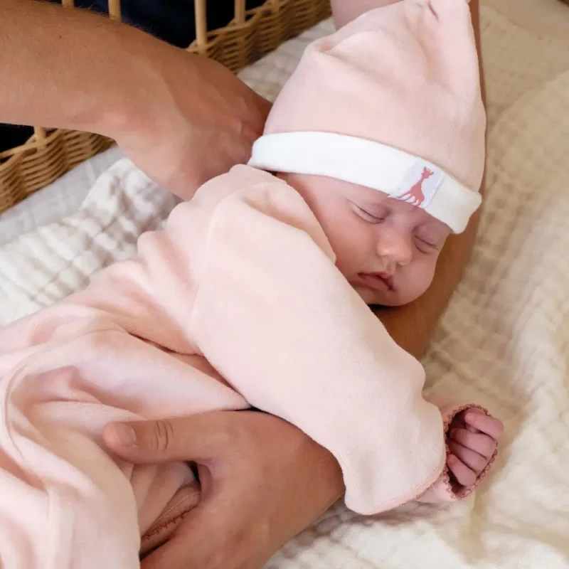 Sophie La Girafe 8505043 1 Sophie La Girafe +bonnet Naissance V Rose 0 1 Mois