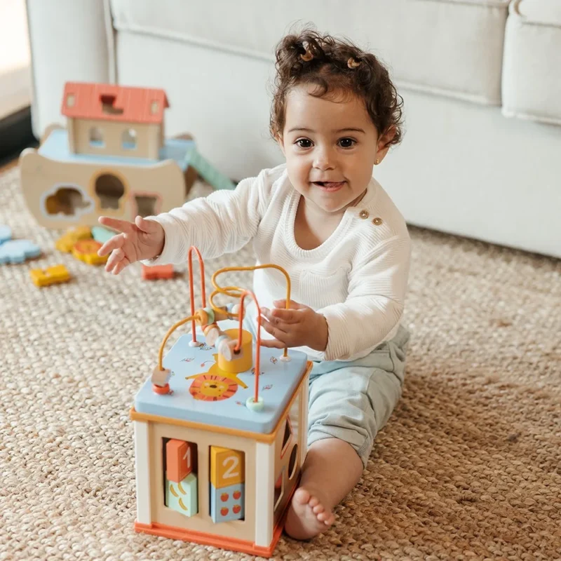 Eurekakids 69180545 3 Little Activity Cube Wild en Bois